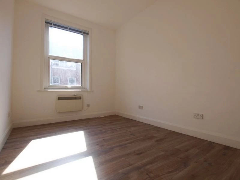 3 bedrooms flat, 499 Flat A Green Lanes Manor House London