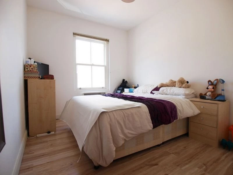 1 bedroom flat, 6 A Chapel Market Islington London