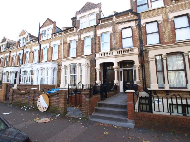 1 bedroom flat, 69 Front Basement Flat Dunsmure Road Stamford Hill London