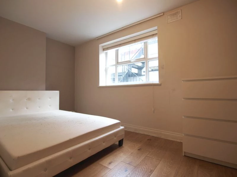 3 bedrooms maisonette, 33 Allen Road Stoke Newington London