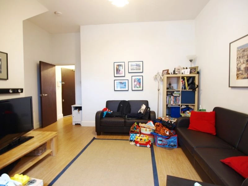 2 bedrooms flat, 53 A Wilberforce Road Finsbury Park London