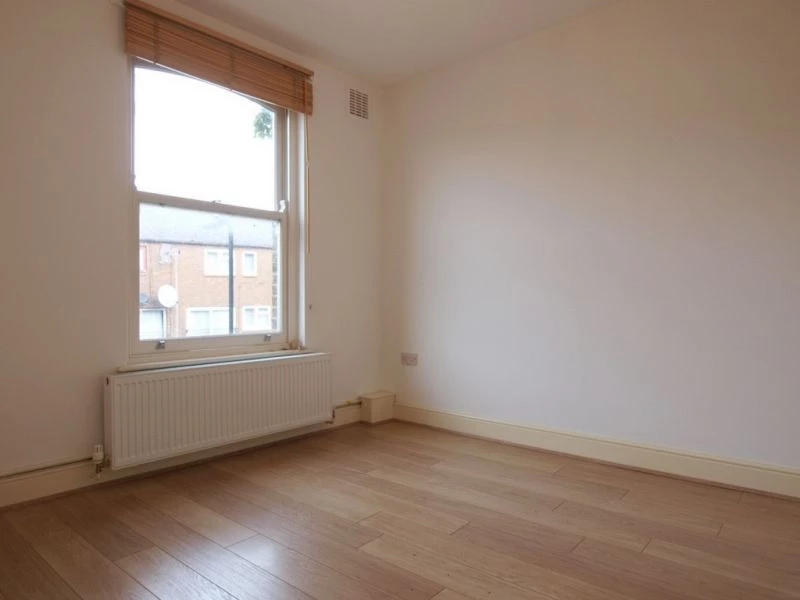 1 bedroom flat, 1 Flat B Daleview Road Manor House London