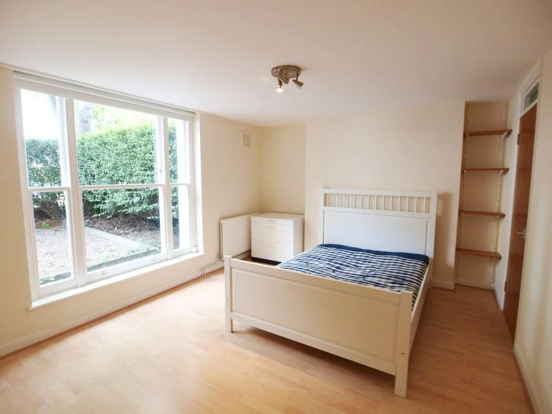 2 bedrooms flat, 30 Flat A Lawford Road Kentish Town London