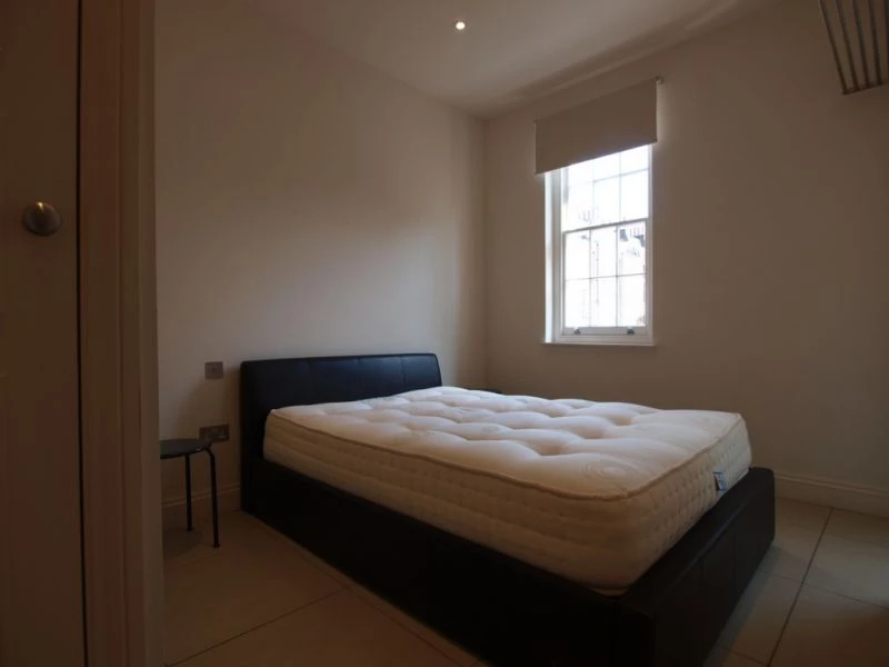 1 bedroom flat, 88 Flat 3 Amwell Street Islington London