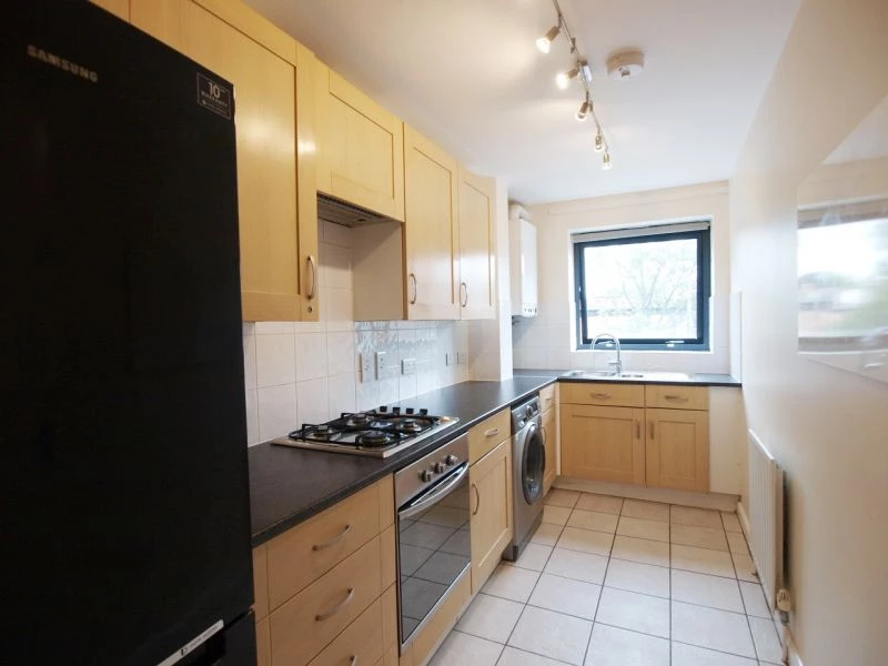 2 bedrooms apartment, 127 Flat 16 Dalmeny Avenue Camden London