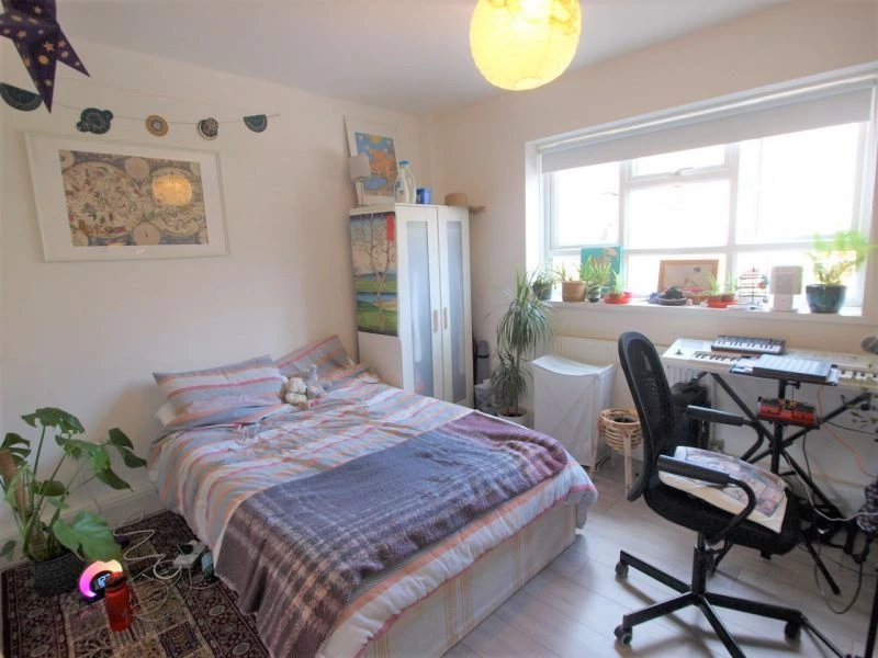 4 bedrooms flat, 36 New North Road Old Street London