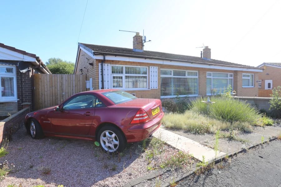 2 bedrooms bungalow, 12 Tunnicliffe Close Longton Stoke-On-Trent Staffordshire