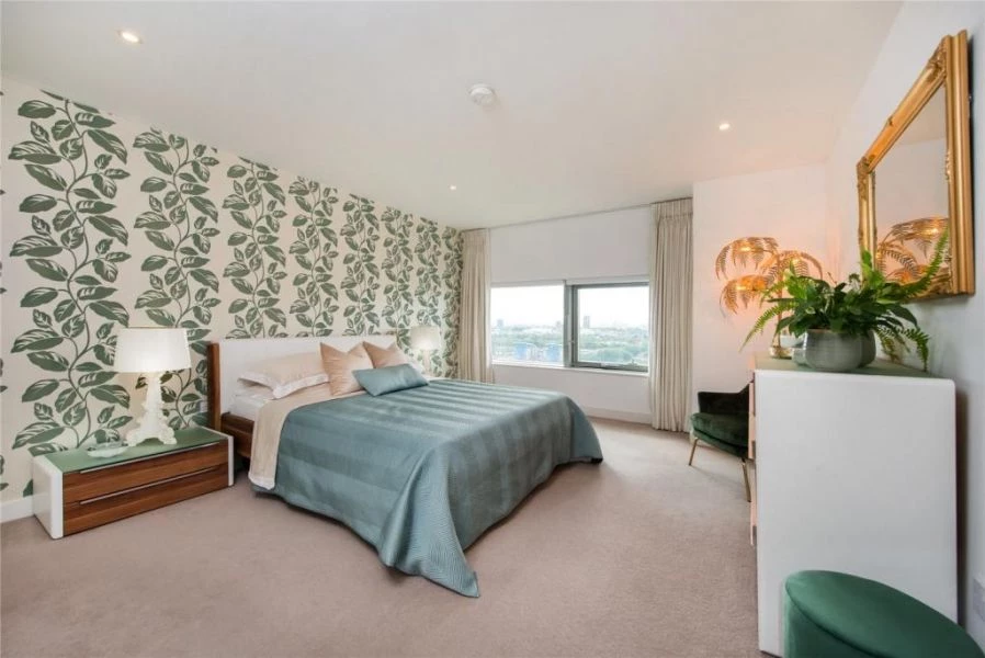 3 bedrooms flat, 22 1601 Marsh Wall London