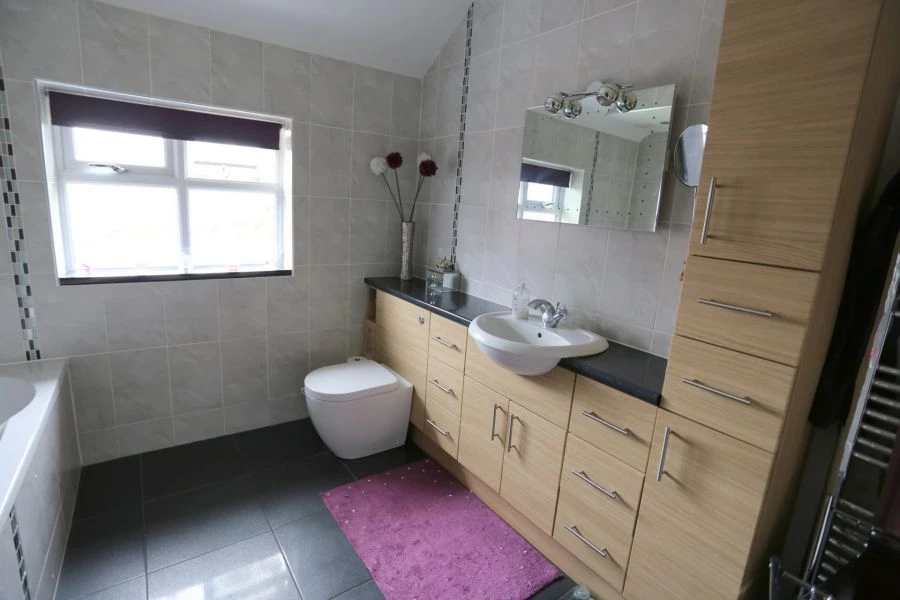 4 bedrooms detached, 360 Sandon Road Meir Heath Stoke-On-Trent