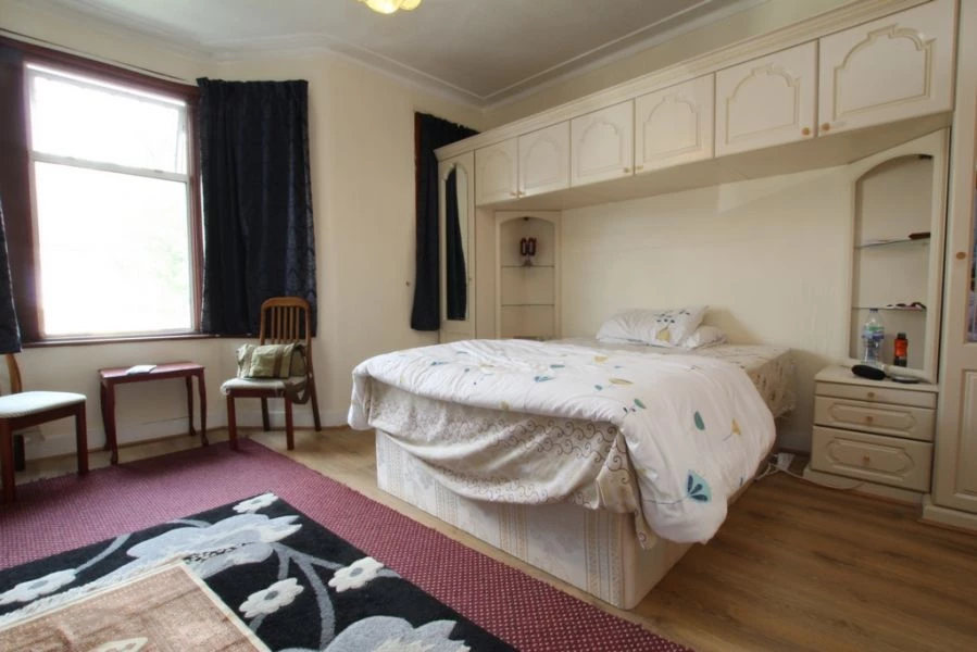 3 bedrooms house, 40b Salisbury Road Manor Park London