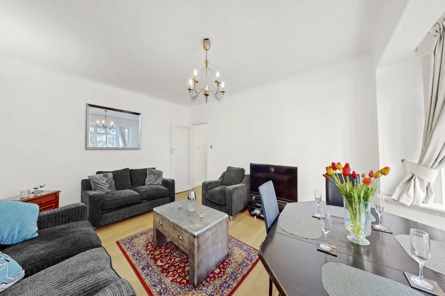 3 bedrooms maisonette, Flat 5 Greville Place Maida Vale London