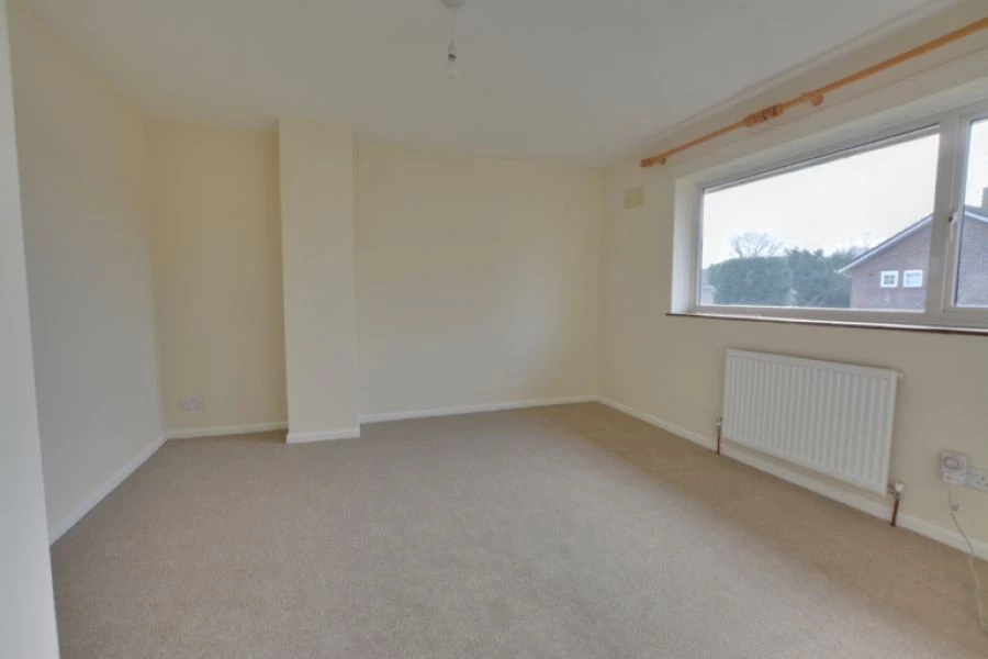 2 bedrooms end of terrace, 1 Maiden Lane Langley Green Crawley West Sussex