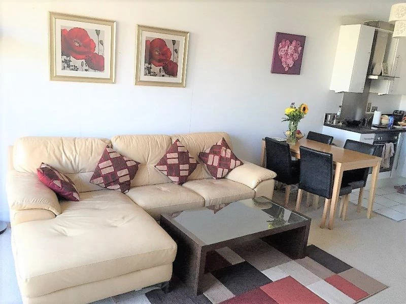 2 bedrooms flat, 69 Hallsville Road Canning Town London