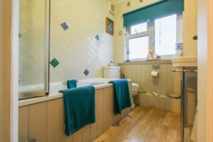 3 bedrooms house, 24 Brooklyn Road South Norwood London
