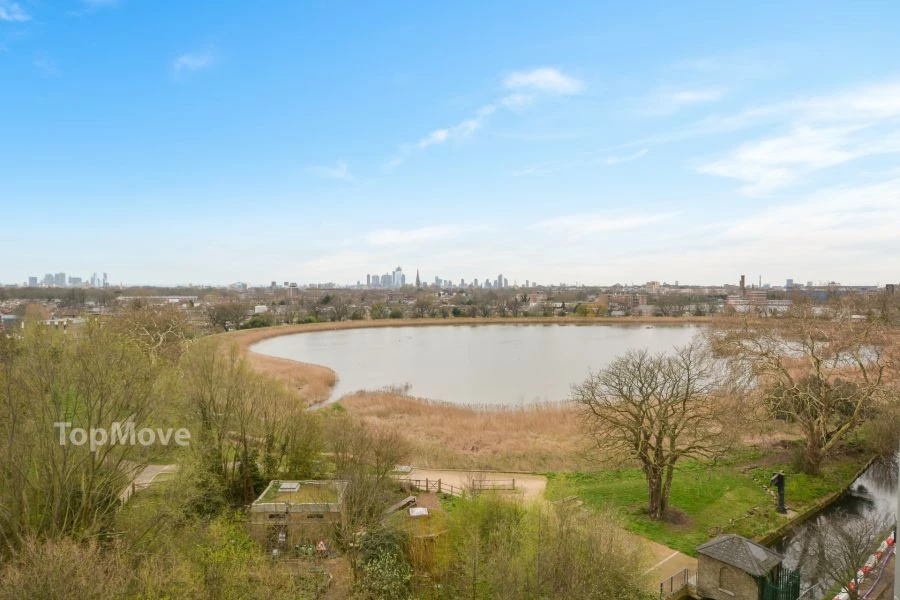 3 bedrooms apartment, Woodberry Down