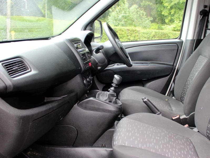 Vauxhall Combo 1.6 CDTi 2300 16V 105ps L1H1 Van 2016