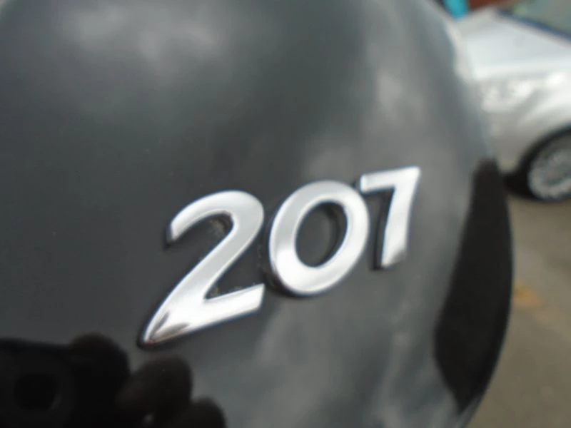 Peugeot 207 1.4 VTi Envy [95] 5dr 2011