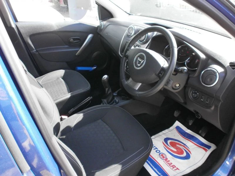 Dacia Sandero 1.5 dCi Laureate 5dr 2013