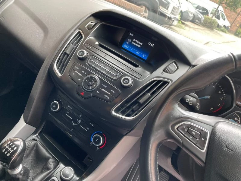 Ford Focus 1.0 EcoBoost 125 Zetec 5dr 2015