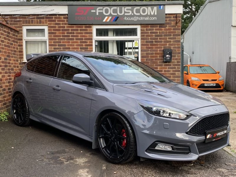 Ford Focus 2.0T EcoBoost ST-3 5dr MOUNTUNE EXHAUST! MOUNTUNE INTERCOOLER! FULL SERVICE HISTORY! 2016