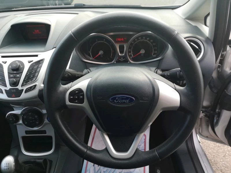Ford Fiesta 1.4 Zetec 5dr 2012