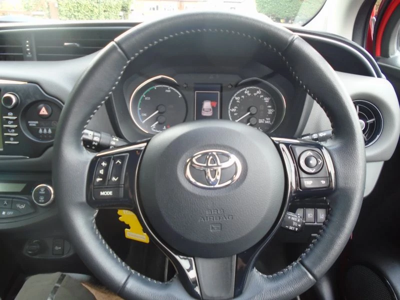 Toyota Yaris VVT-I ICON 5-Door AUTOMATIC 2018
