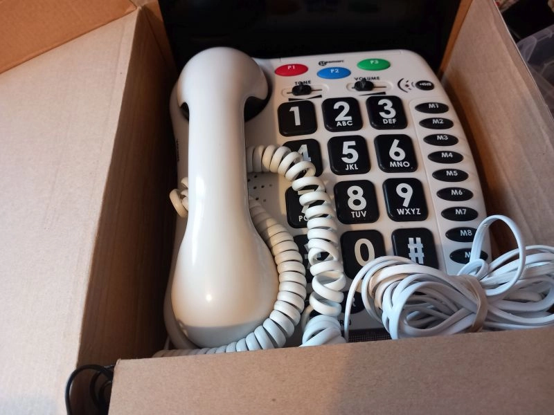 Landline phones with big buttons