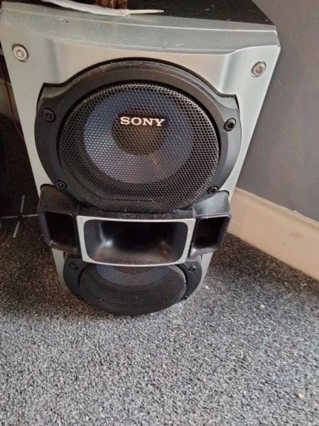 Stereo and speakers all sony