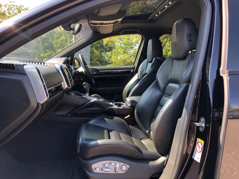 Porsche Cayenne S HYBRID TIPTRONIC S 5-Door 2010