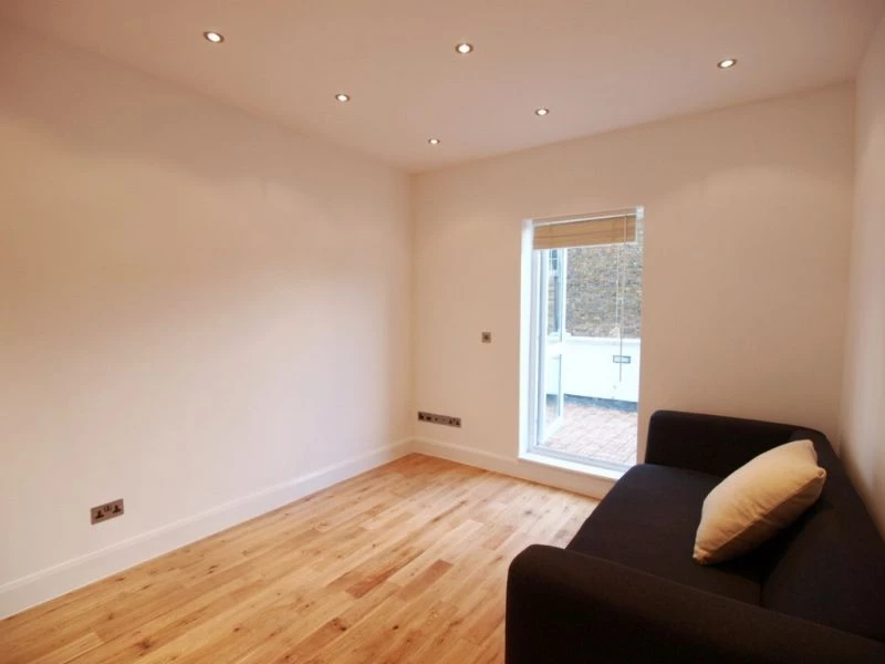3 bedrooms flat, 384 Flat C Hornsey Road Islington London