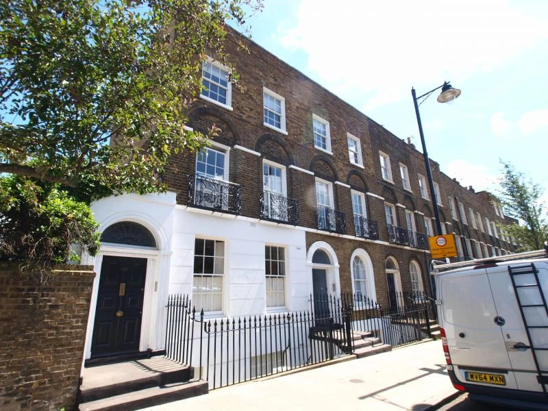 1 bedroom flat, 88 Flat 1 Amwell Street Islington London