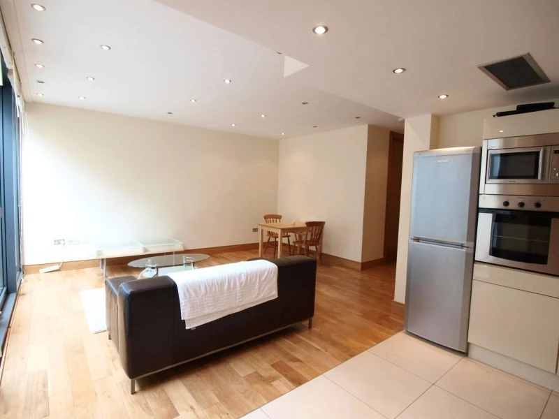 1 bedroom flat, 194 Flat 14 Arlington Road Camden London