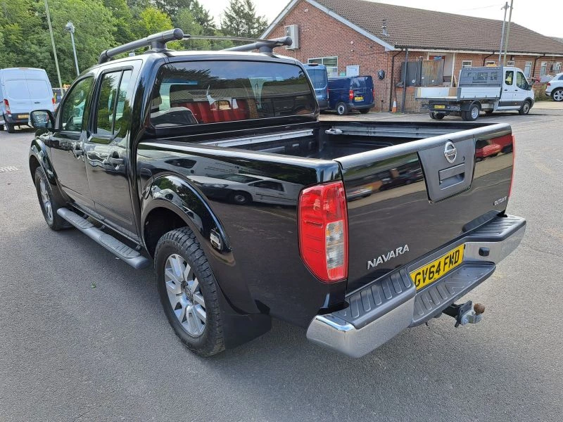 Nissan Navara Double Cab Pick Up Outlaw 3.0dCi V6 231 4WD Auto 2014