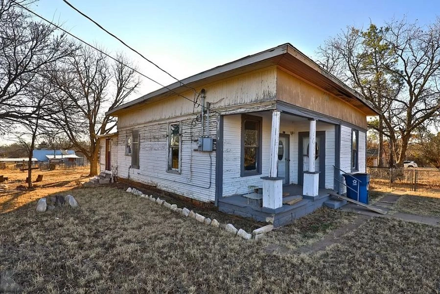 2 Beds 1 Bath Project House in Sweetwater TX
