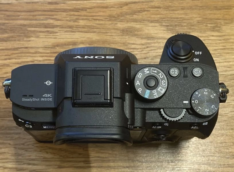 Sony Alpha a7R III 42.4MP CMOS Full-Frame Digital Camera w/ RRS Base EXCELLENT 