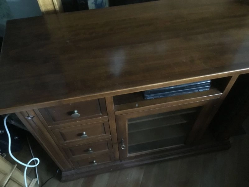 Television cabinet