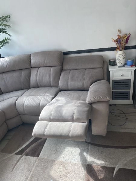6 SEATER RECLINER WITH 2 USB CHARGING PORTS BRAND NEW SOFA