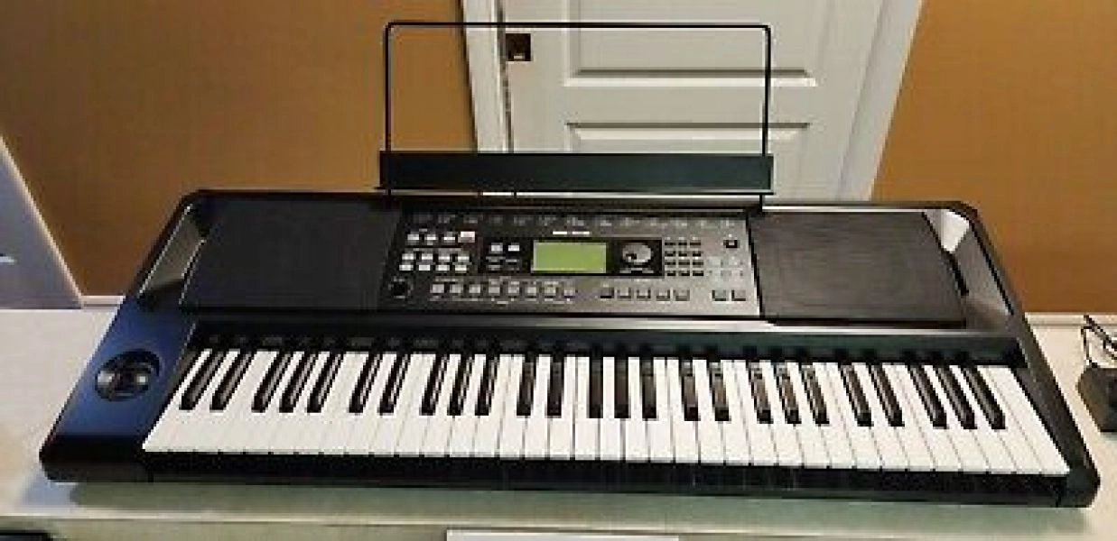 Korg EK-50 - 61 Key Entertainer Keyboard Excellent Condition Ready To Ship