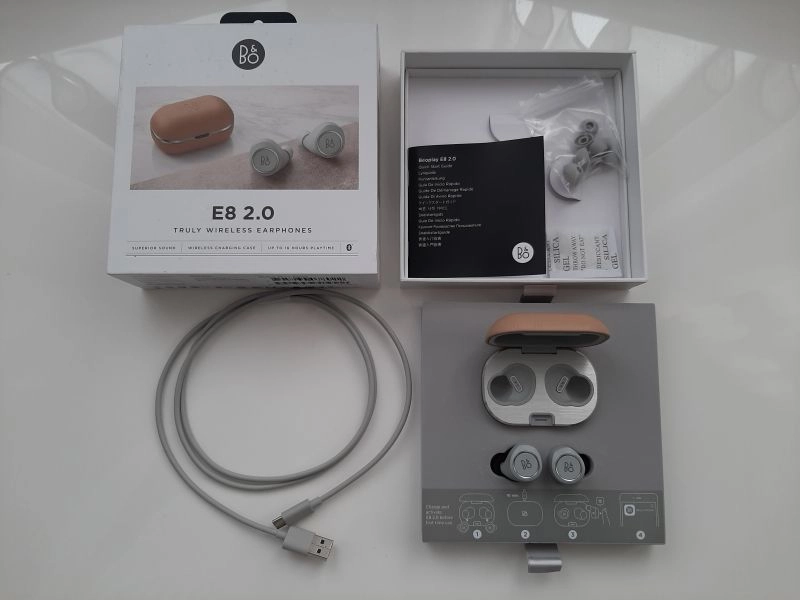 Bang & Olufsen Beoplay E8 2.0 Wireless Bluetooth Earbuds & Charge Case – Natural
