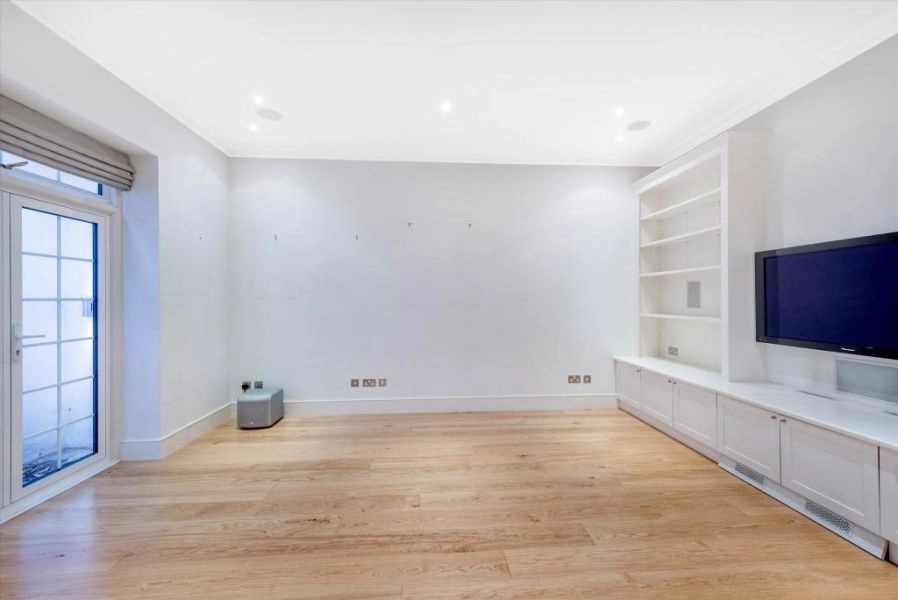 A beautifully presented family home in the heart of Chelsea