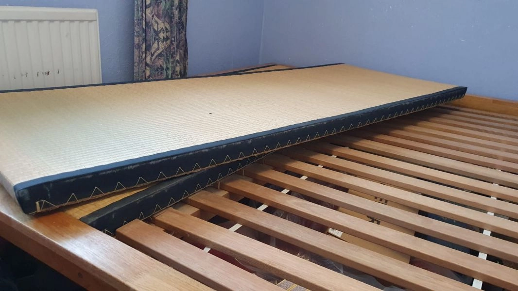 Kingsize Futon Company Bed with Tatami Mats