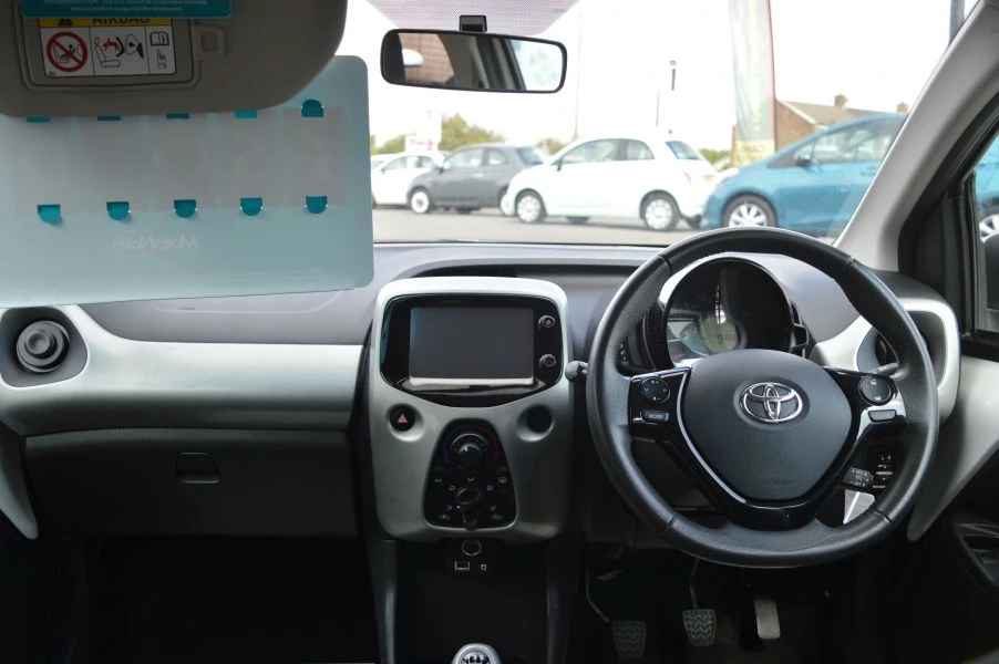 Toyota Aygo VVT-I X-PLAY 5-Door 2014