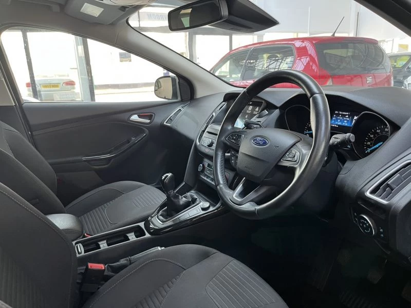 Ford Focus 1.0 EcoBoost Titanium 5dr 2017