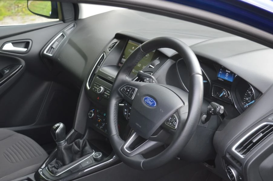 Ford Focus 1.0 EcoBoost Titanium 5dr 2015