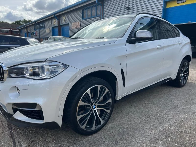 BMW X6 M50D 4-Door 2018