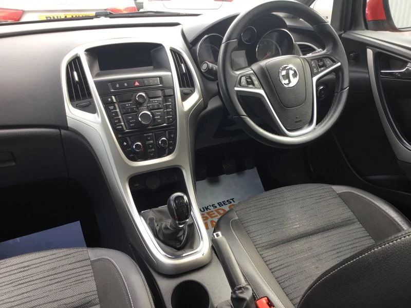 Vauxhall Astra EXCITE 5-Door 2014