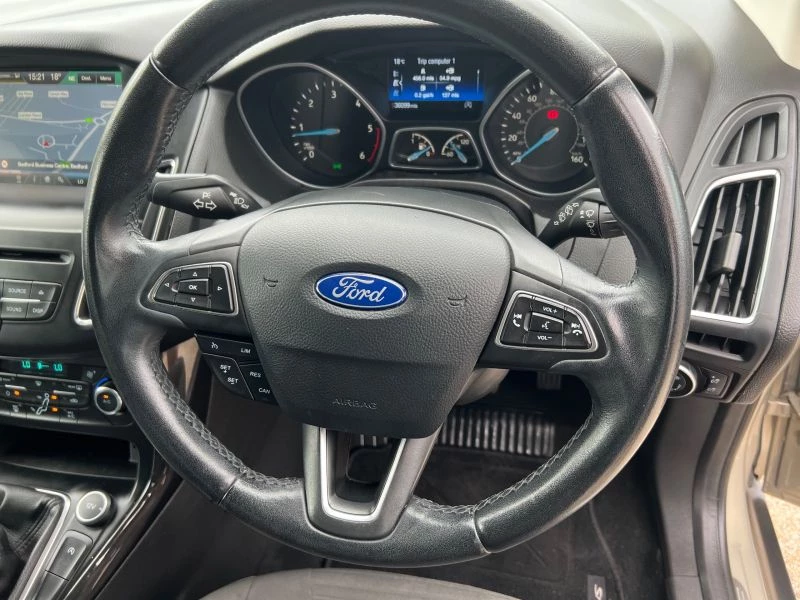 Ford Focus TITANIUM TDCI 5-Door 2016