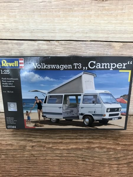 Revell Volkswagen T3 Camper Model Kit