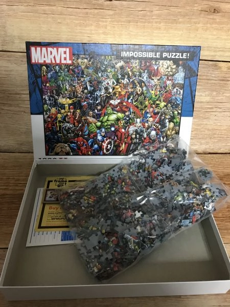 Clementoni Impossible Puzzle-Marvel-1000 Pieces, Multi-Colour