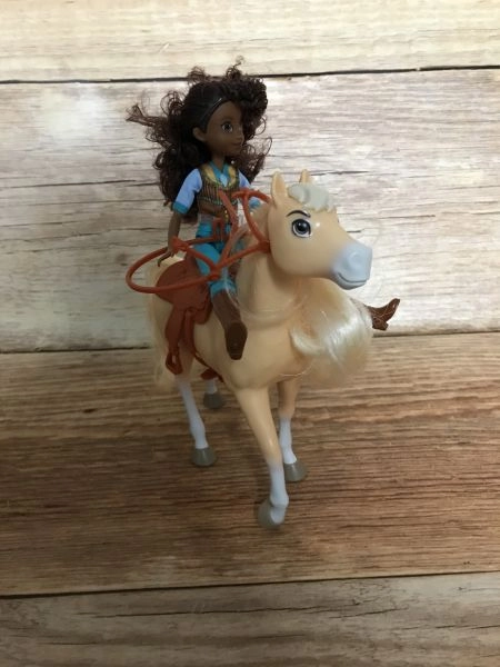 Spirit Pru Doll Brush & Chica Linda Horse